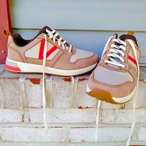 EUC Vionic Rechelle Sneakers Toffee 7